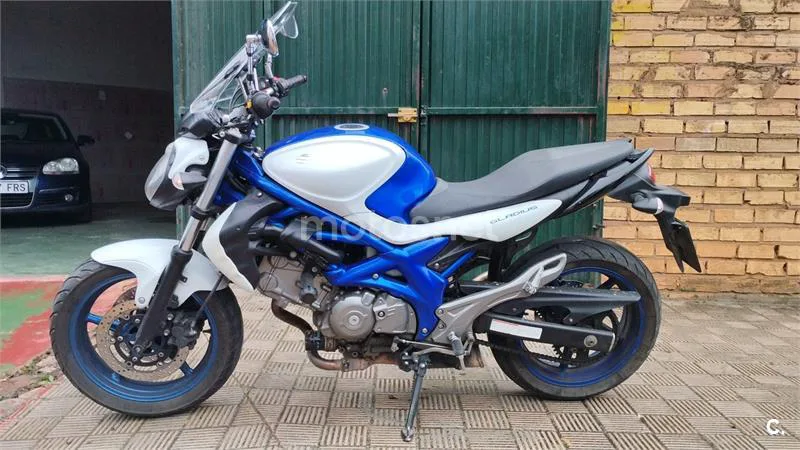 Suzuki SFV 650 Gladius – Vista 4