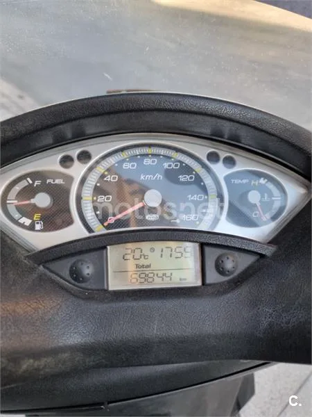 Yamaha XMAX 250 – Vista 6