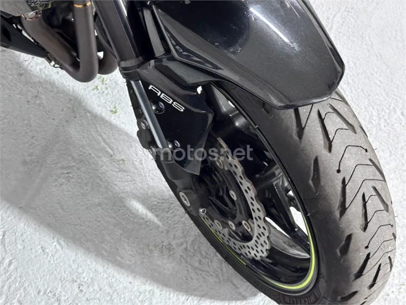 Kawasaki Z900 – Vista 20