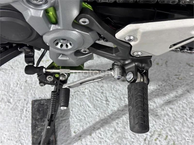 Kawasaki Z900 – Vista 26