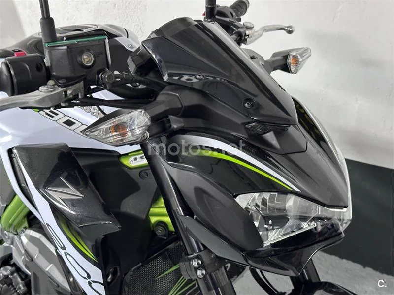Kawasaki Z900 – Vista 31
