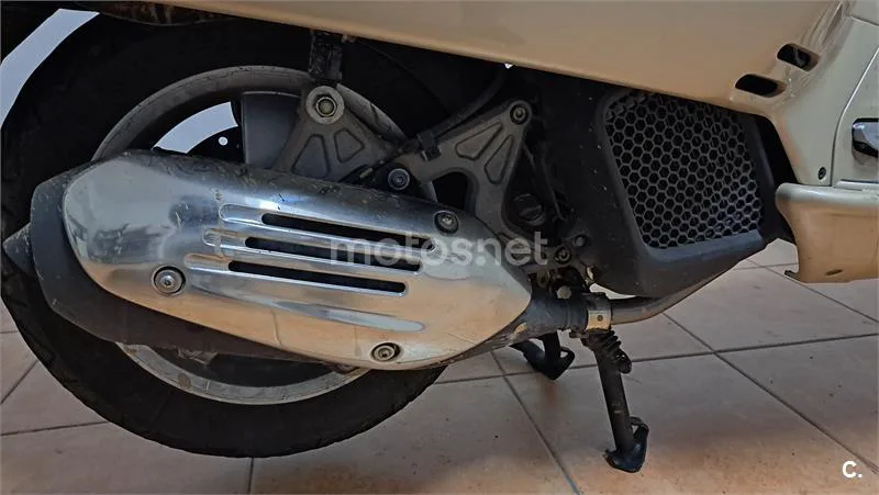 Vespa GTS 125 – Vista 7