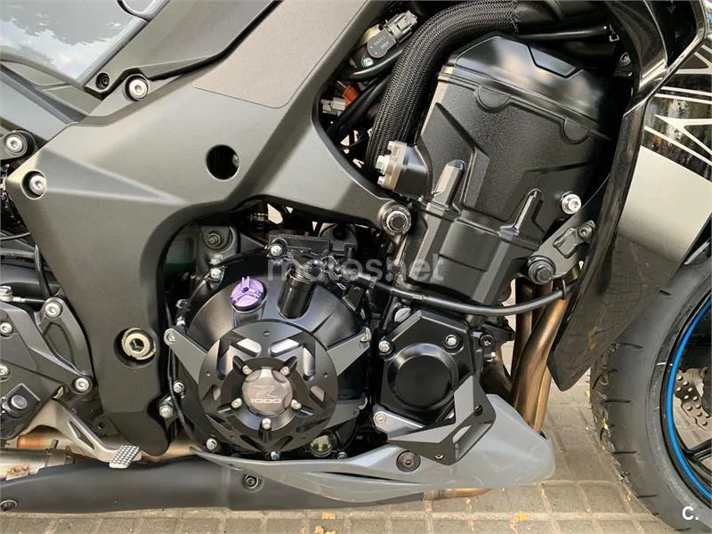 Kawasaki Z1000 – Vista 3