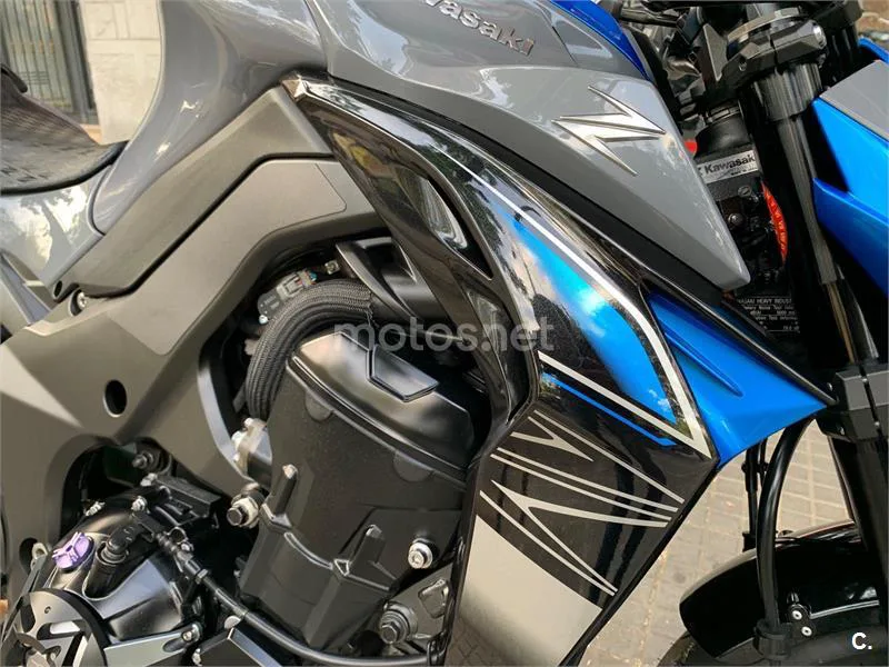 Kawasaki Z1000 – Vista 5