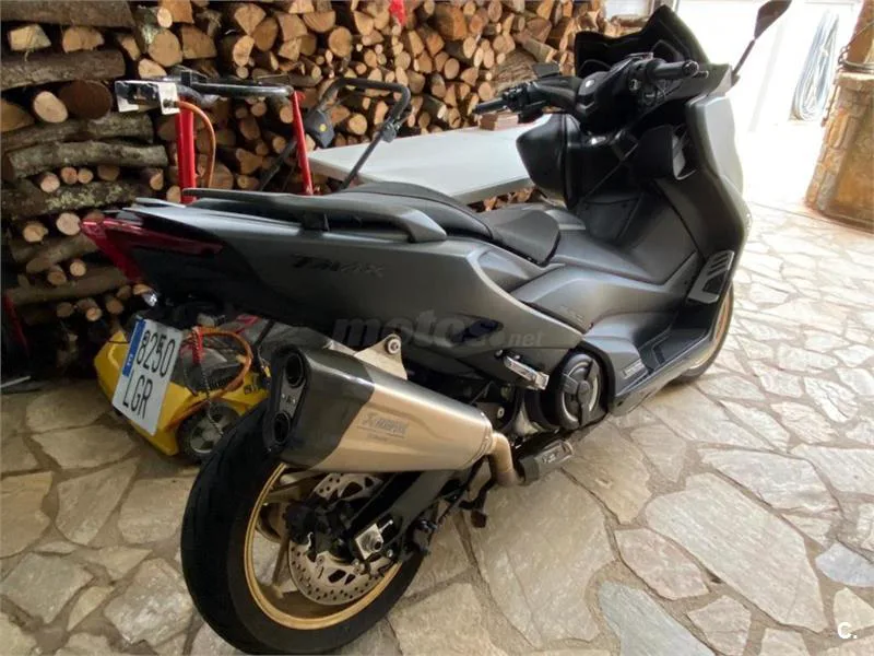 Yamaha TMAX 560 – Vista 3