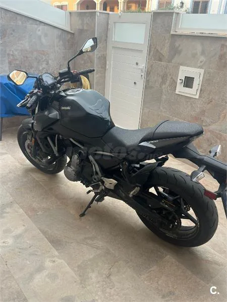 Kawasaki Z 650 – Vista 2