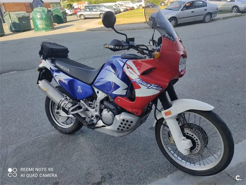 Honda XRV 750 Africa Twin – Vista 3