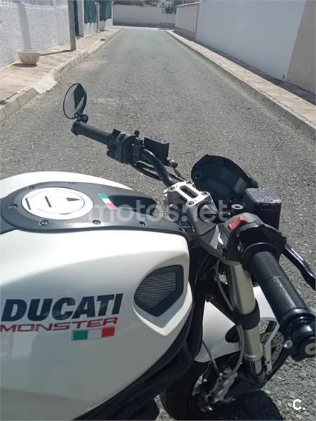Ducati Monster 696 – Vista 11