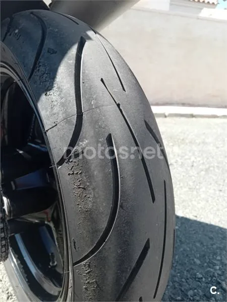 Ducati Monster 696 – Vista 12