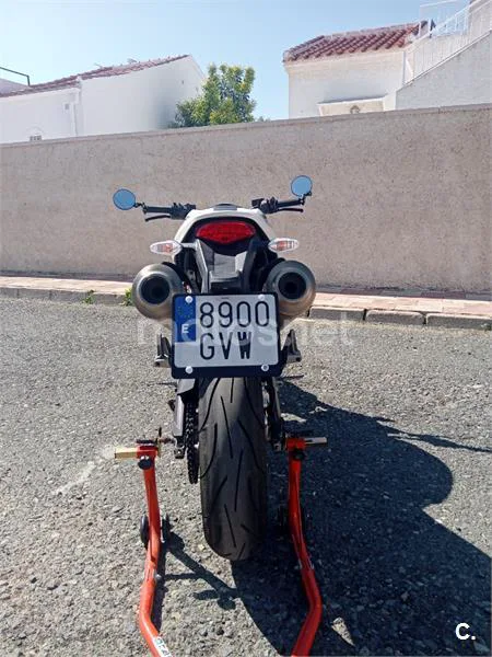 Ducati Monster 696 – Vista 5