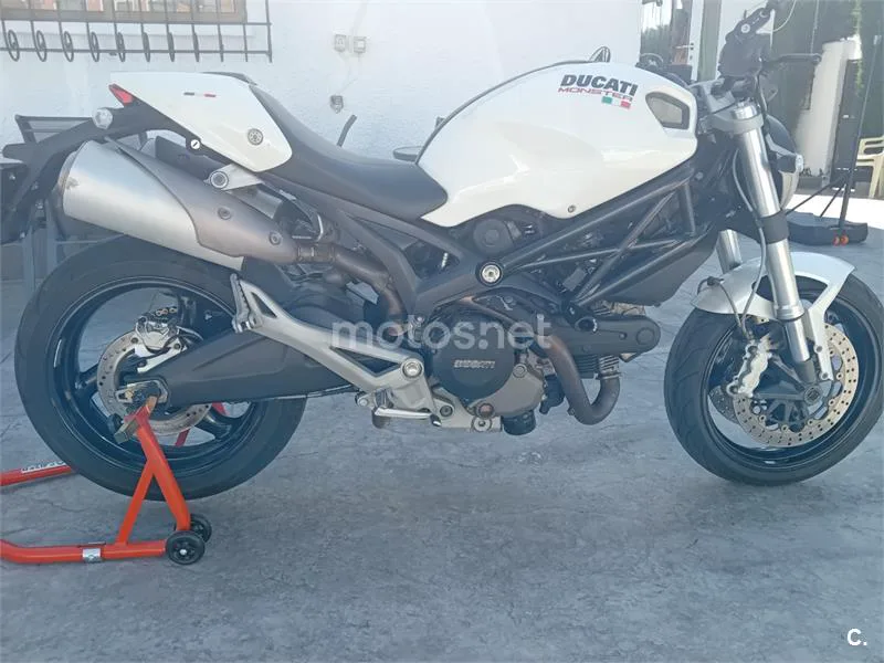 Ducati Monster 696 – Vista 7