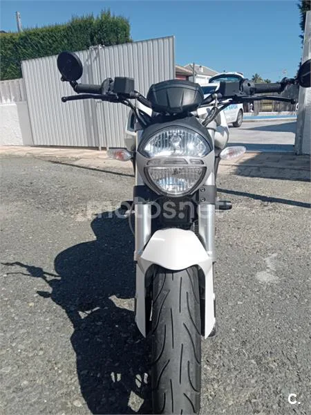 Ducati Monster 696 – Vista 9