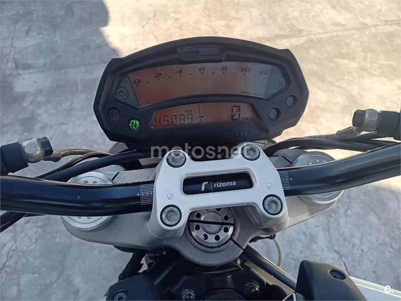 Ducati Monster 696 – Vista 10