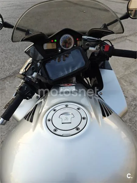 Honda VFR 800 FI – Vista 13