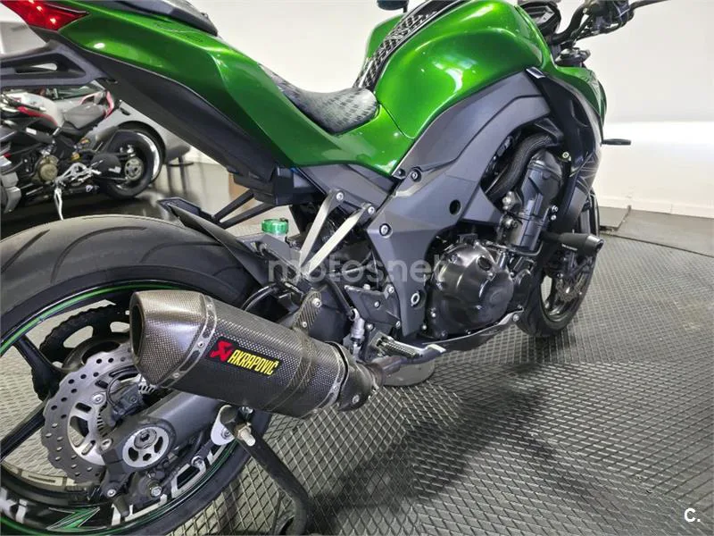 Kawasaki Z1000 – Vista 9