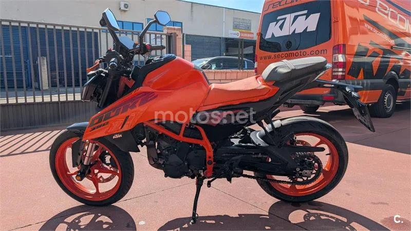 KTM 390 – Vista 7