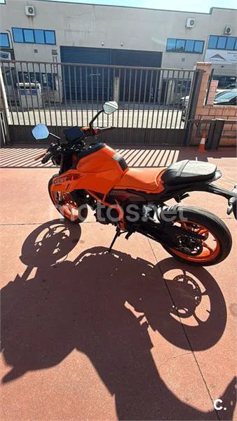 KTM 390 – Vista 8