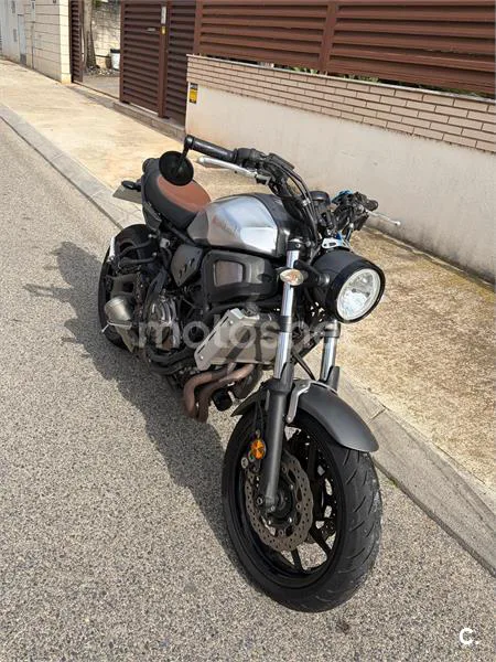 Yamaha XSR700 – Vista 2