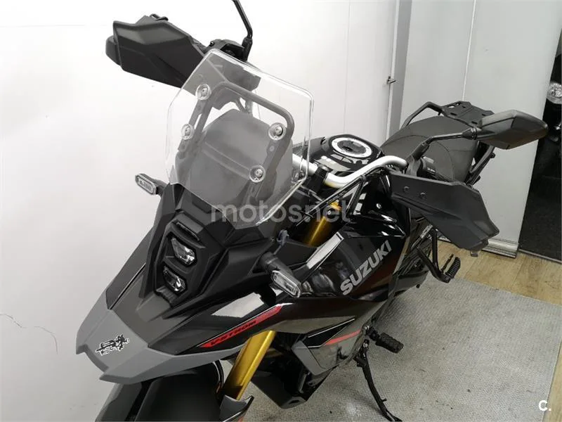 Suzuki V-Strom 800 – Vista 15