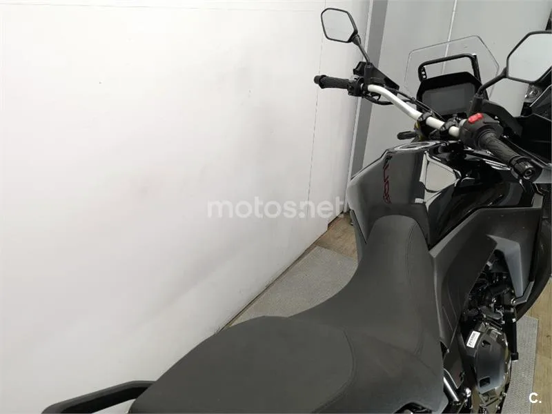 Suzuki V-Strom 800 – Vista 6