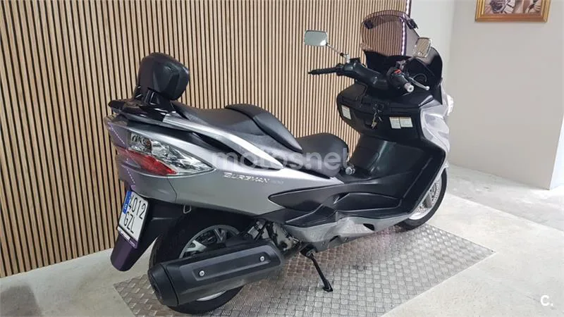 Suzuki Burgman 400 – Vista 3