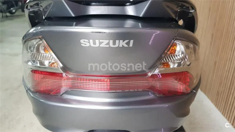 Suzuki Burgman 400 – Vista 27