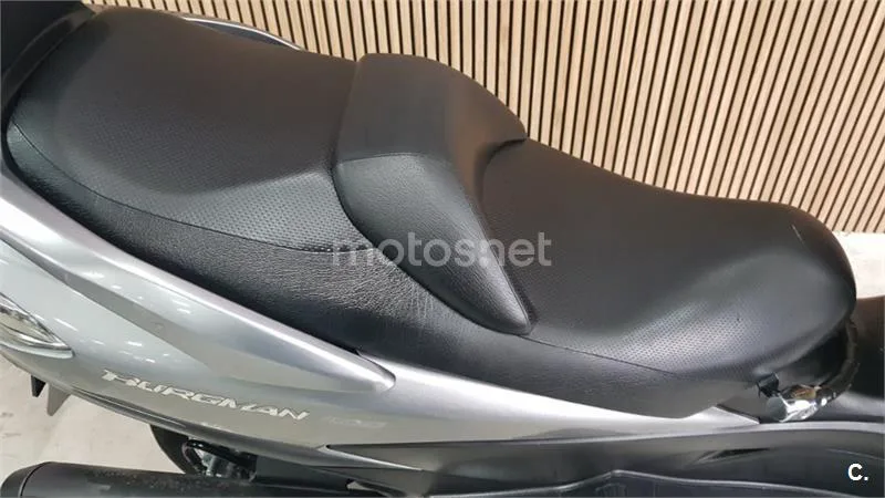 Suzuki Burgman 400 – Vista 9