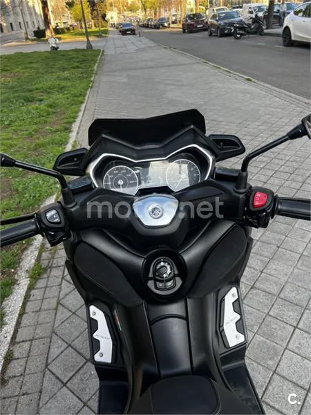 Yamaha XMAX 300 – Vista 3