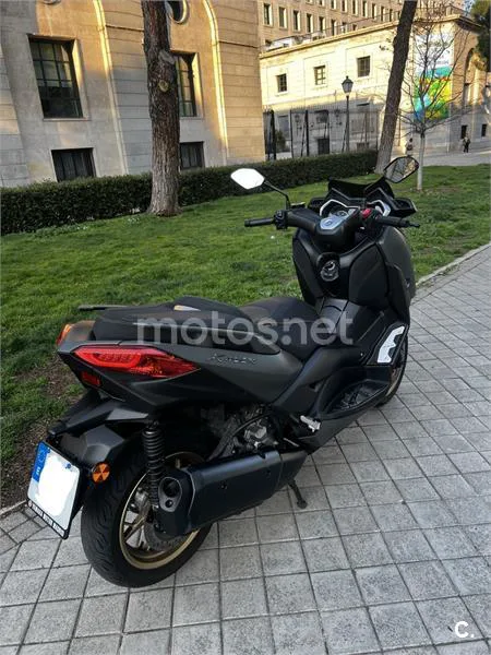 Yamaha XMAX 300 – Vista 8