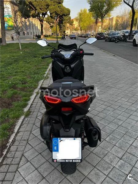 Yamaha XMAX 300 – Vista 9