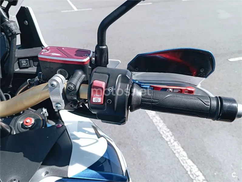 Honda CRF1000L Africa Twin – Vista 12