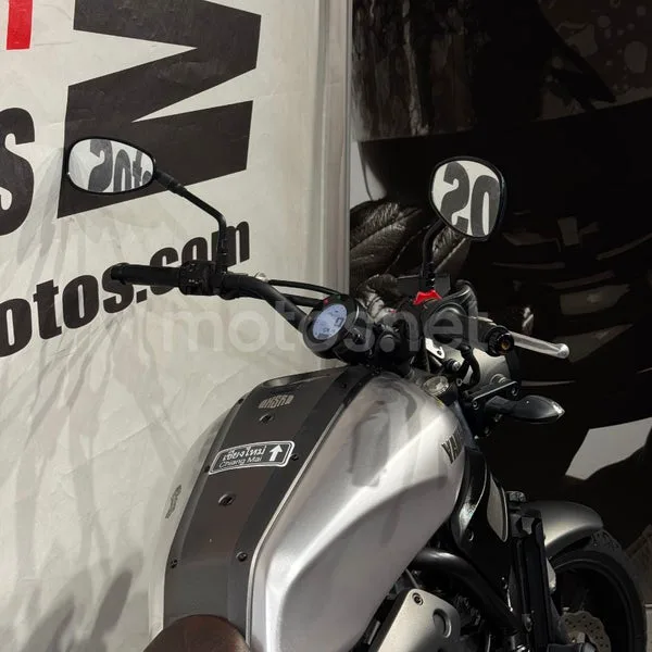 Yamaha XSR700 - Vista 16
