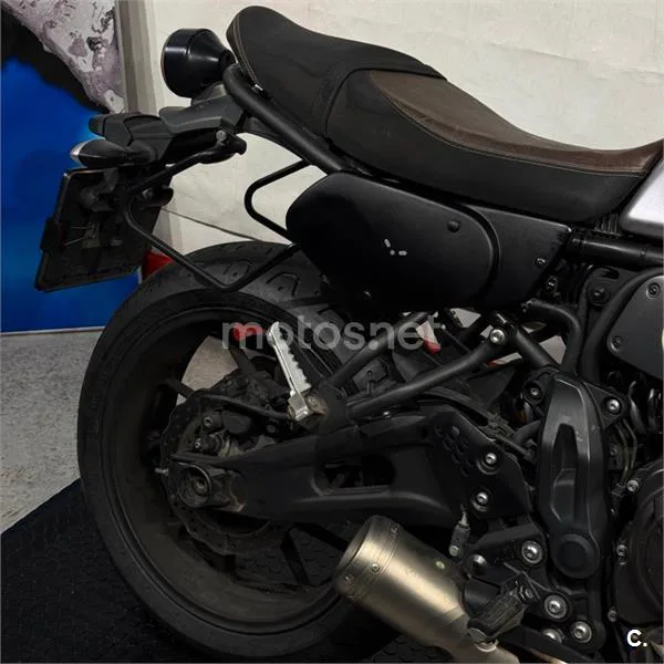 Yamaha XSR 700 – Vista 4