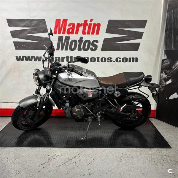 Yamaha XSR 700 – Vista 8