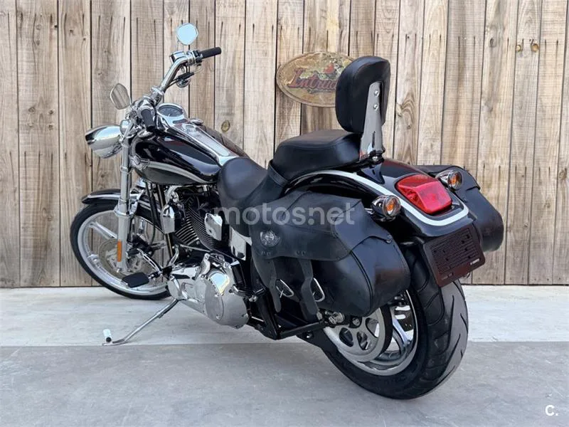 Harley-Davidson Softail Softail Deuce – Vista 25