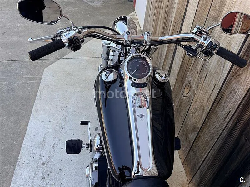 Harley-Davidson Softail Softail Deuce – Vista 9