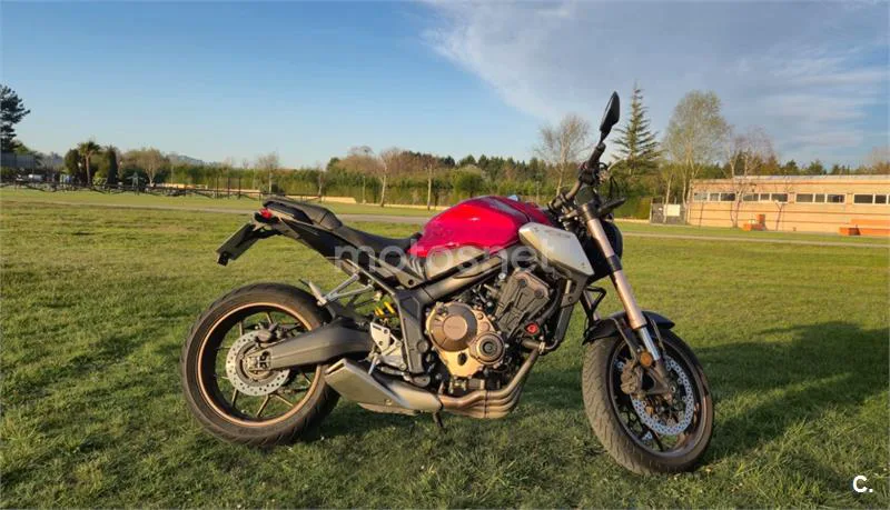 Honda CB 650 R – Vista 5