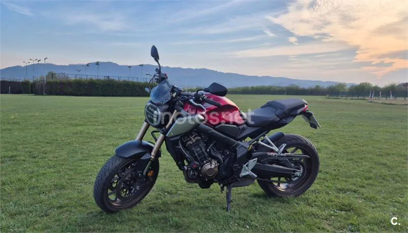 Honda CB 650 R – Vista 9