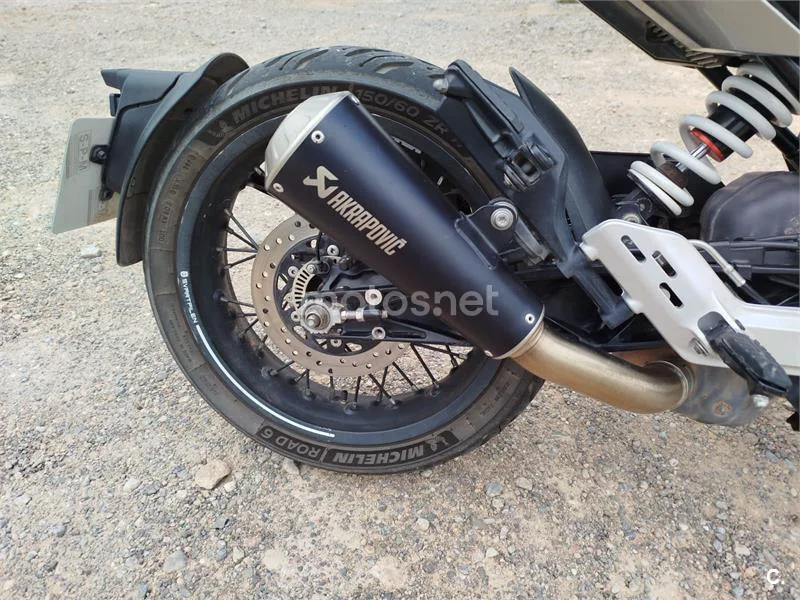 Husqvarna Svartpilen 401 – Vista 3