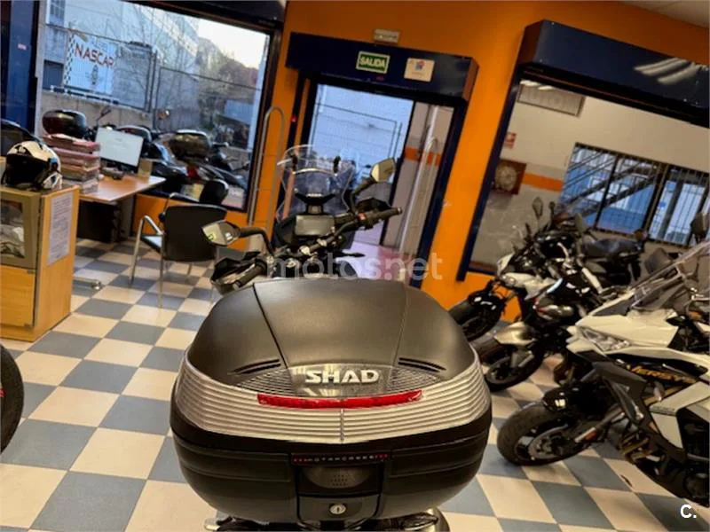 KTM 890 – Vista 7
