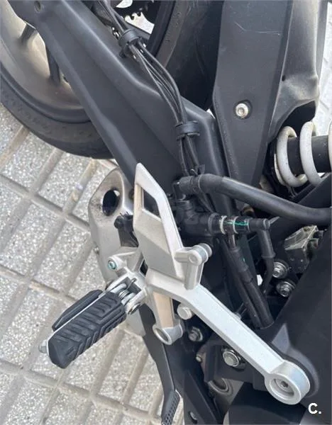 CFMOTO 300NK – Vista 4