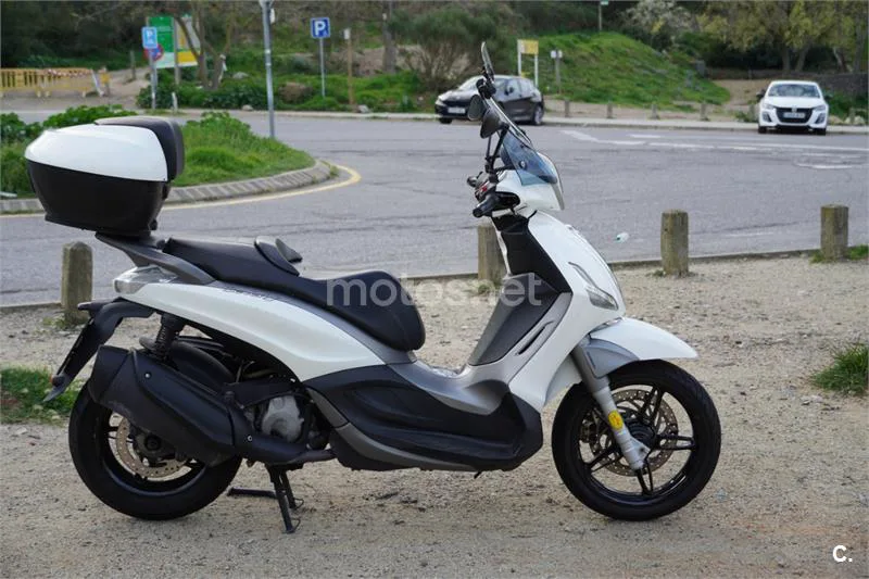 Piaggio Beverly Sport Touring 350 – Vista 6