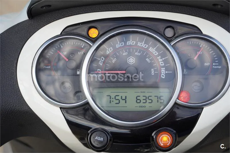 Piaggio Beverly Sport Touring 350 – Vista 9