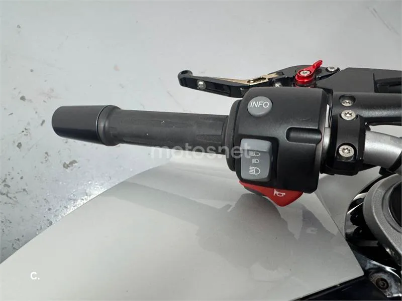 BMW F 800 ST – Vista 10