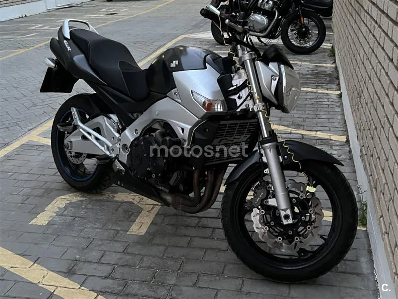 Suzuki GSR 600 – Vista 4