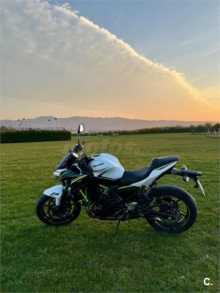Kawasaki Z650 – Vista 2
