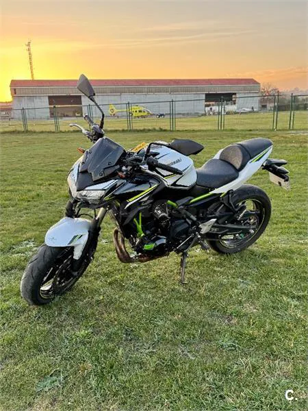 Kawasaki Z650 – Vista 3