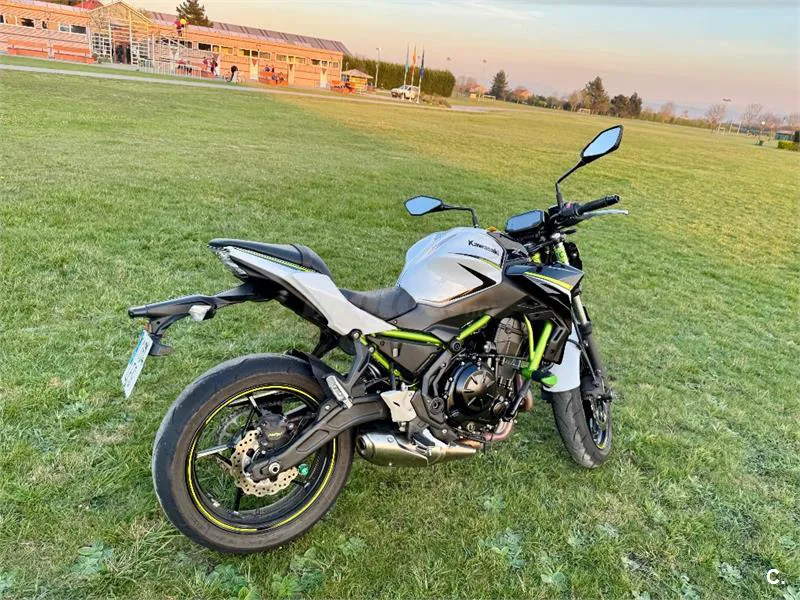 Kawasaki Z650 – Vista 4