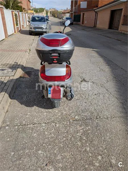 Honda FES 250 FORESIGHT – Vista 4