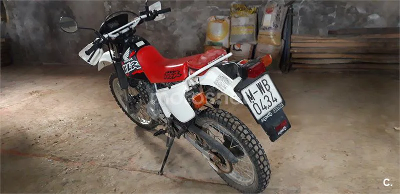 Honda XLR 125 R – Vista 3